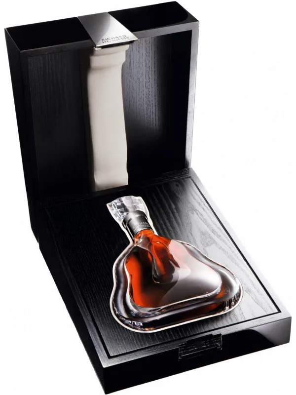 Коньяк Hennessy Richard Crystal Decanter, gift box, 0.7 л купить в