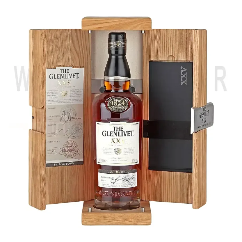 Виски The Glenlivet 25 Years Old, wooden box, 0.7 л купить в