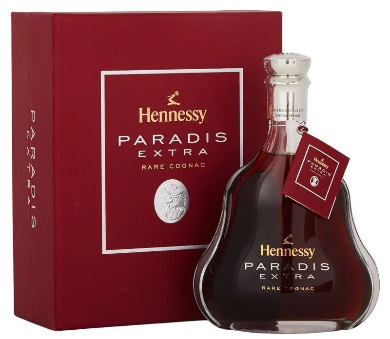 Hennessy Paradis red gift box, 0.7 л купить в Москве по цене