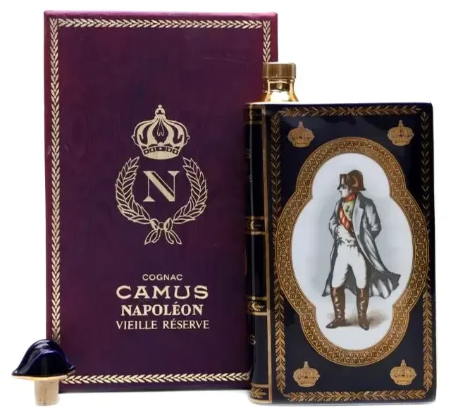Коньяк Camus Napoleon Vieille Reserve Ceramic Decanter, gift box