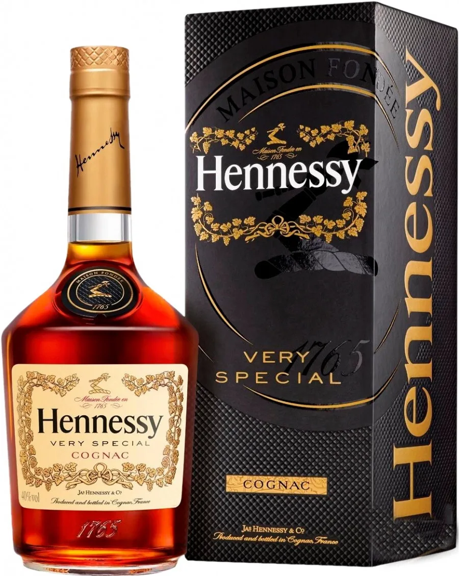 ☑️ Купить Коньяк Hennessy V.S, gift box, 0.5 л в Санкт